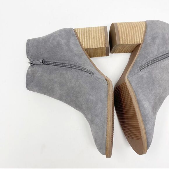 Blondo Grey Suede Block Stacked Ankle Booties 11 - Picture 5 of 12